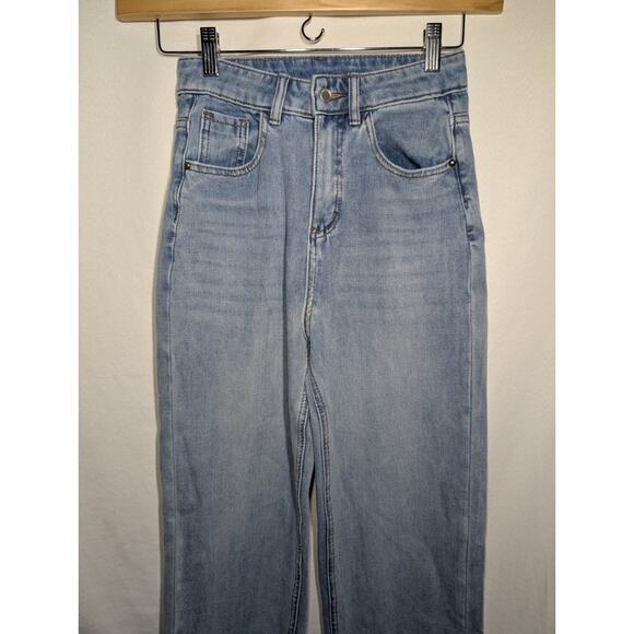 Women's Light Wash Straight Leg High Rise Jeans Sz 26 Comfort Stretch - Picture 2 of 7